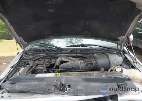 2002 Ford F-150 Lariat/Xlt из США, поврежденный, VIN 1FTRW08L62KB59262